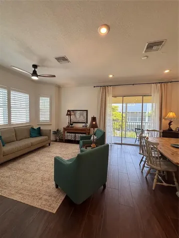 3231 Nautical Place S St Petersburg FL 33714