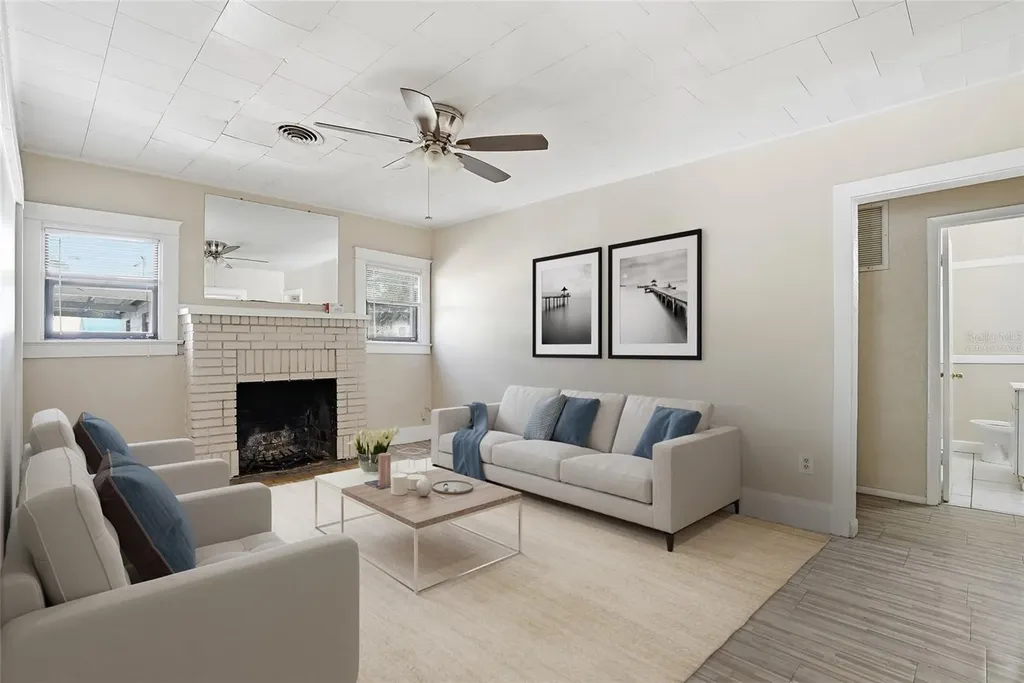 911 Magnolia Drive Clearwater FL 33756