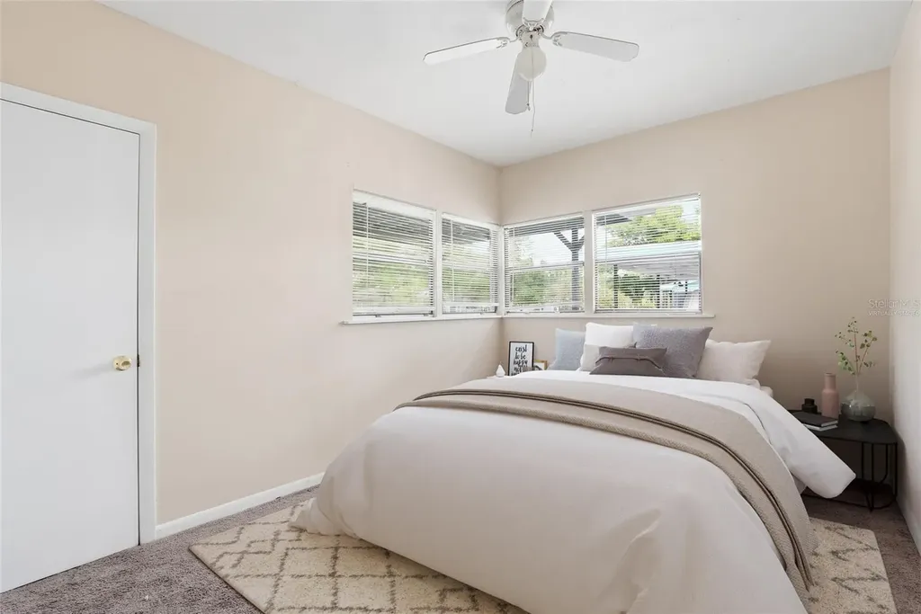 911 Magnolia Drive Clearwater FL 33756