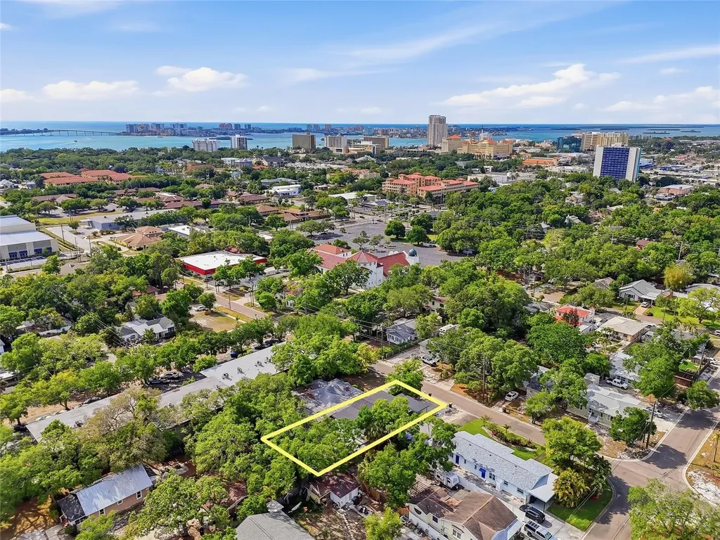 911 Magnolia Drive Clearwater FL 33756