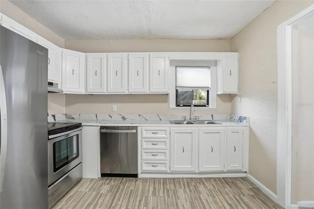 911 Magnolia Drive Clearwater FL 33756