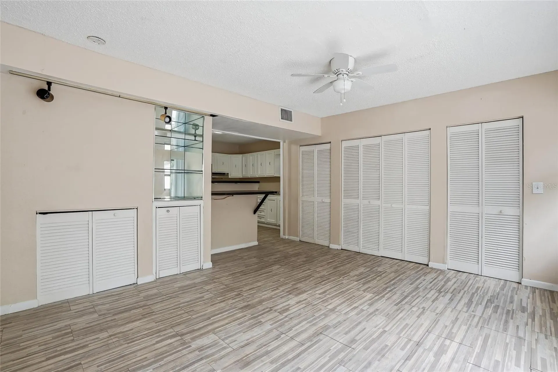 911 Magnolia Drive Clearwater FL 33756
