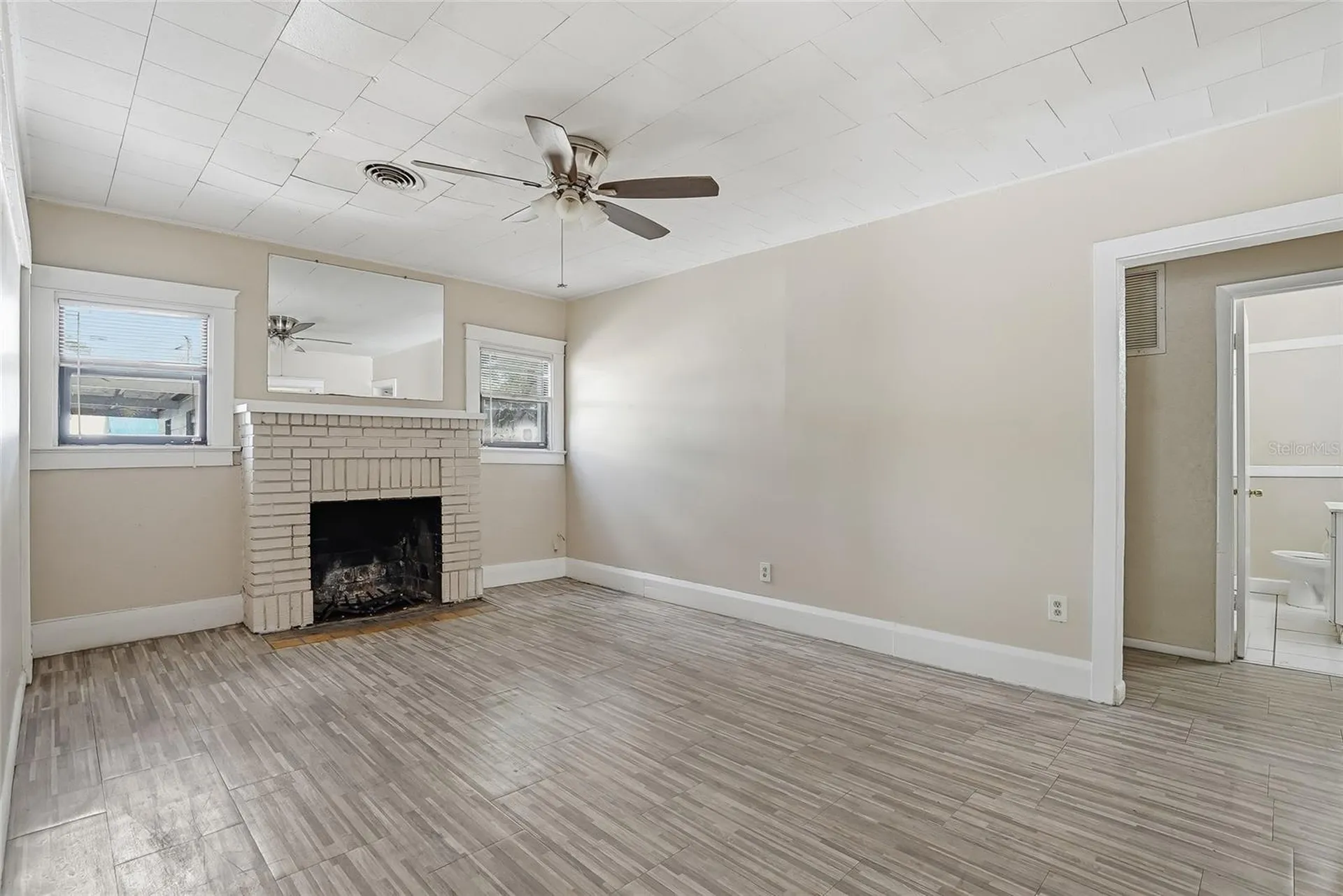 911 Magnolia Drive Clearwater FL 33756