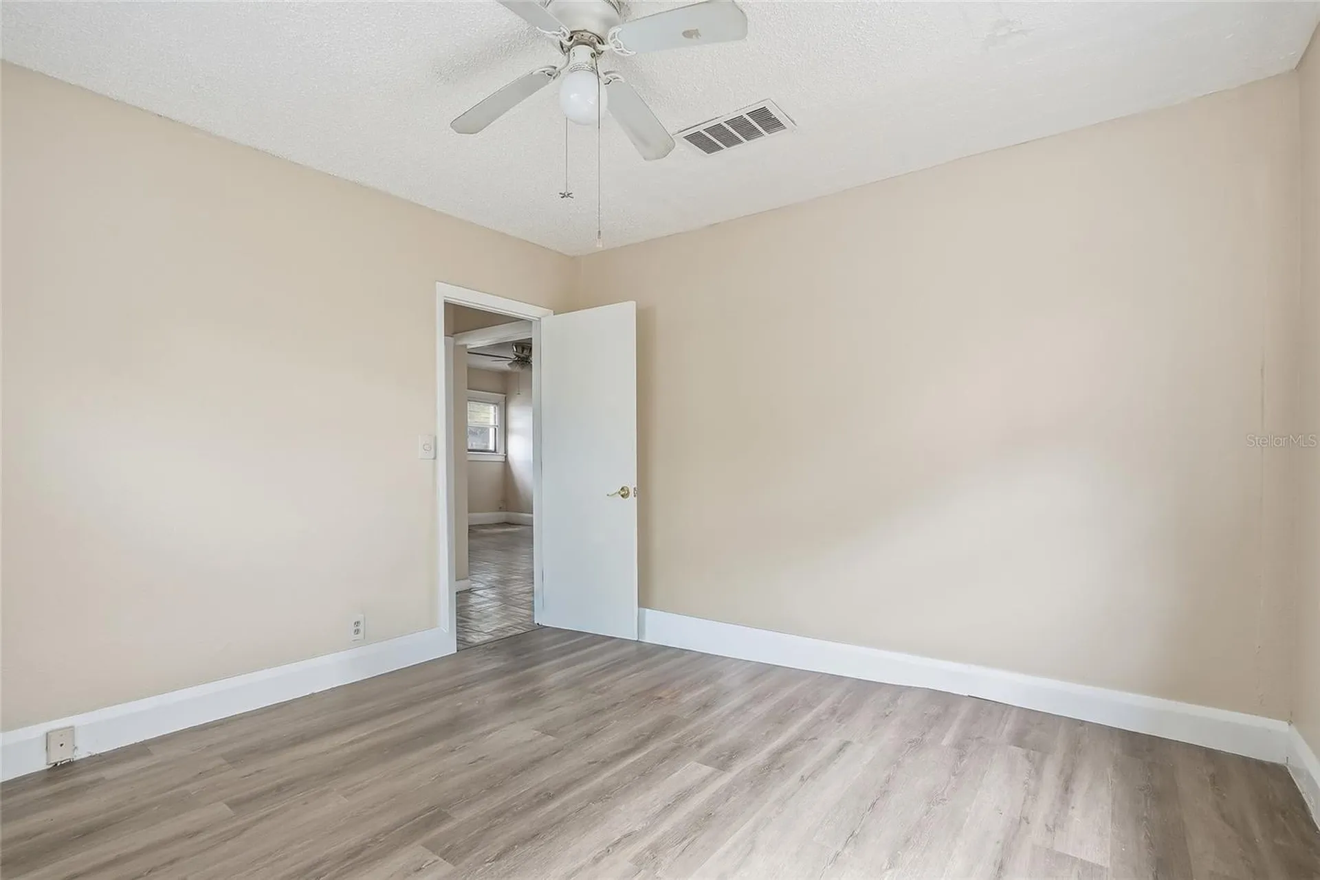 911 Magnolia Drive Clearwater FL 33756