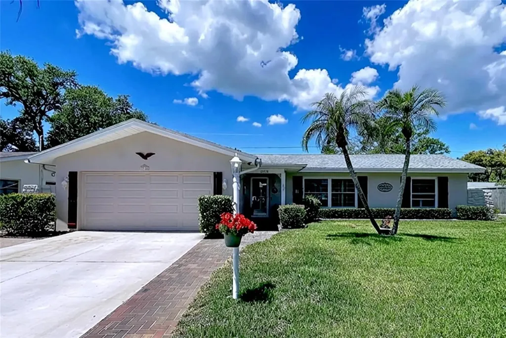 1858 Paradise Lane Clearwater FL 33756