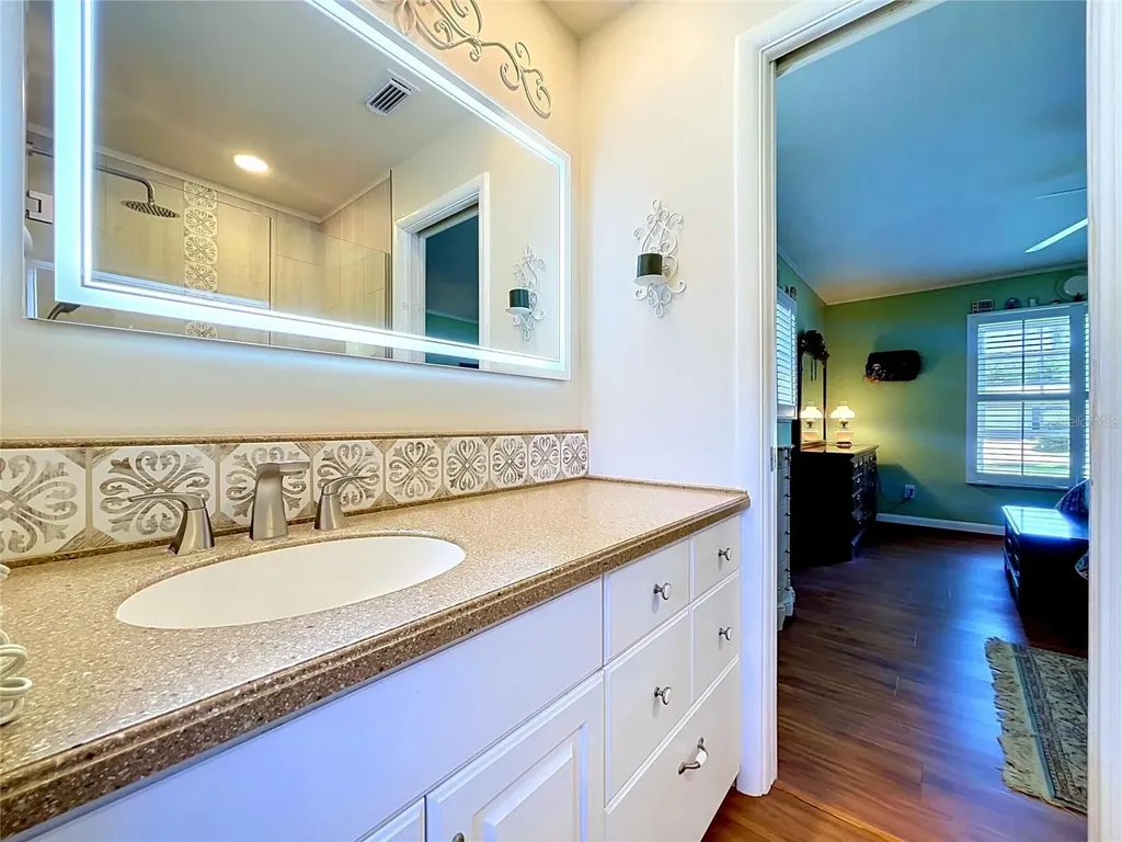 1858 Paradise Lane Clearwater FL 33756