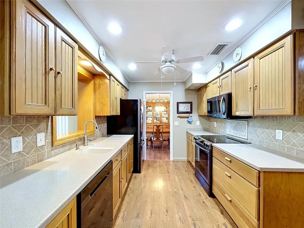1858 Paradise Lane Clearwater FL 33756