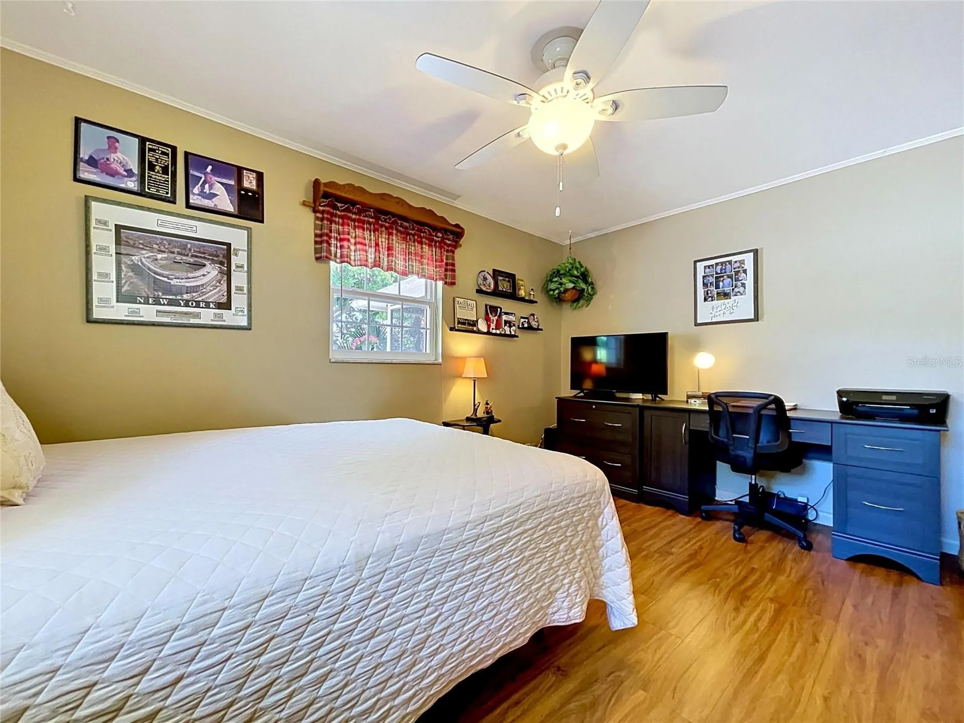 1858 Paradise Lane Clearwater FL 33756