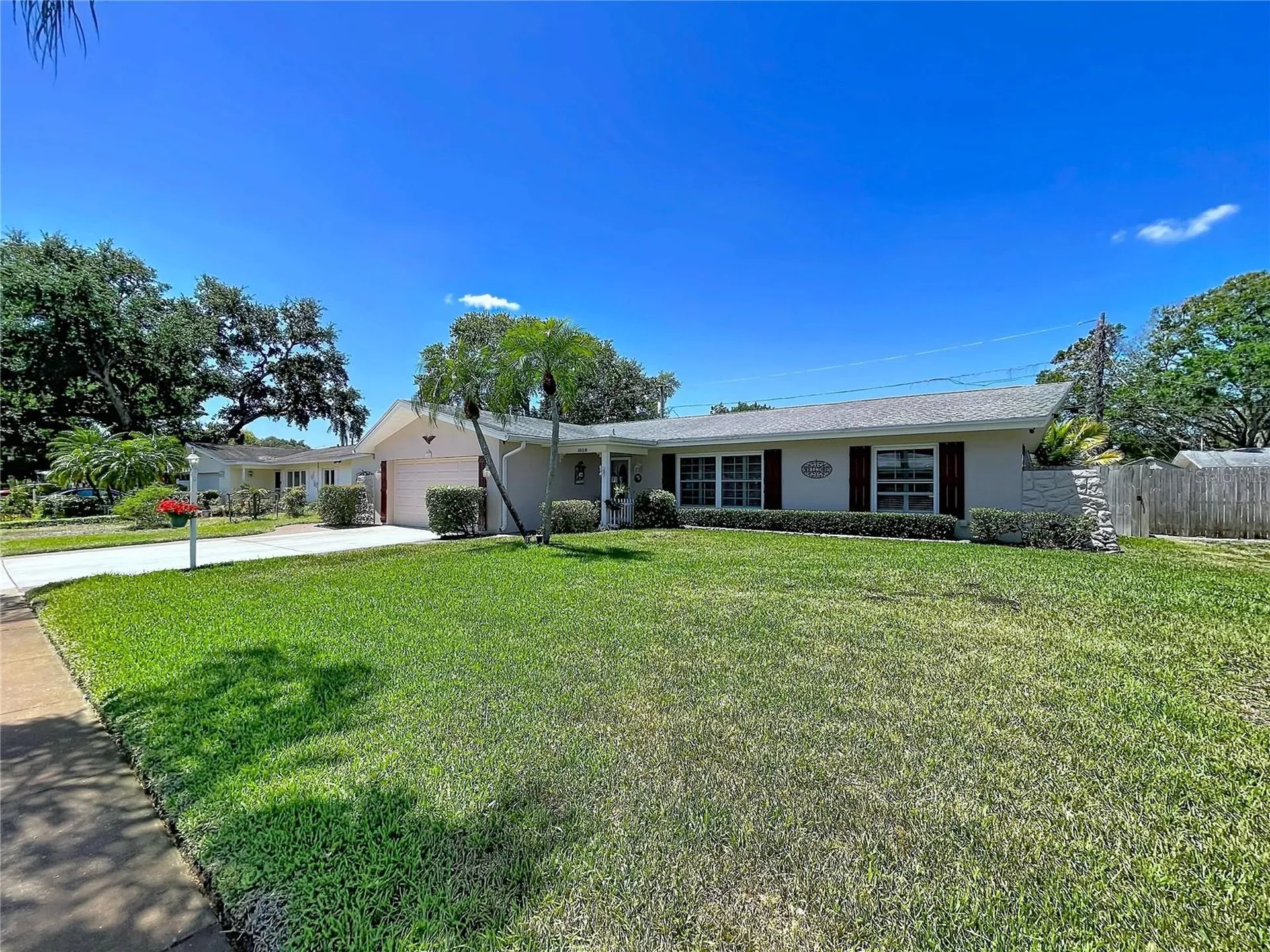 1858 Paradise Lane Clearwater FL 33756
