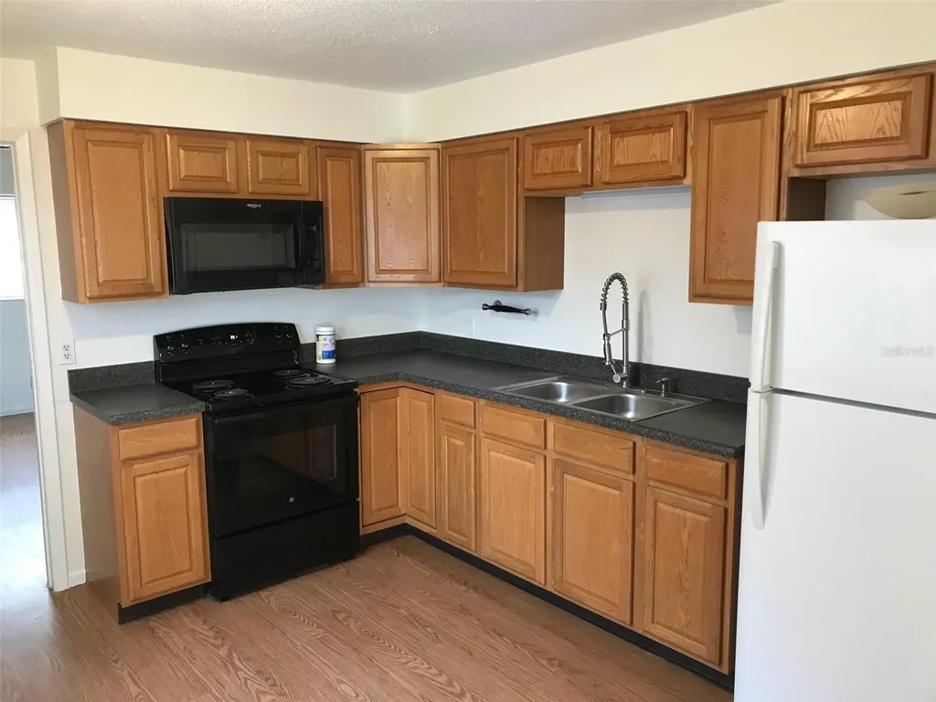 2916 24th Street W Bradenton FL 34205