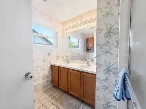 706 47th Street E Bradenton FL 34208
