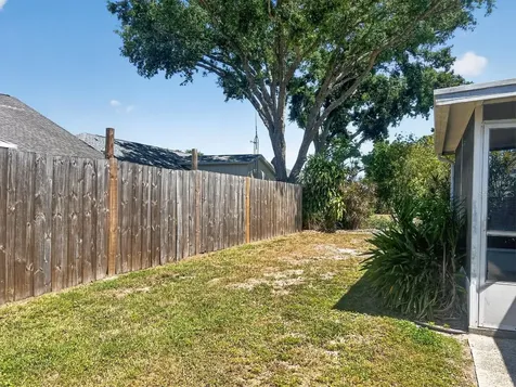 706 47th Street E Bradenton FL 34208
