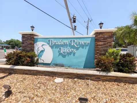 706 47th Street E Bradenton FL 34208