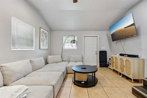 5212 Aloha Street Orlando FL 32810