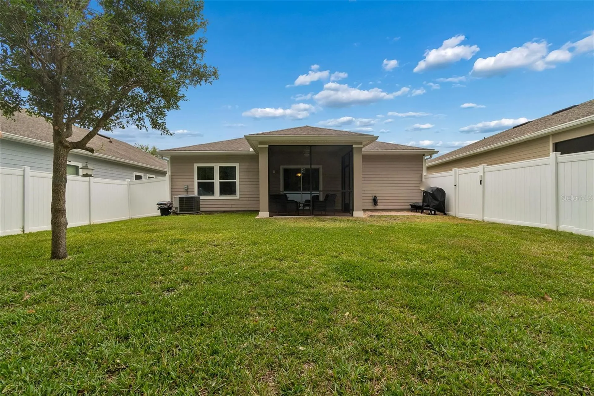 16156 Blossom Lake Drive Jacksonville FL 32218