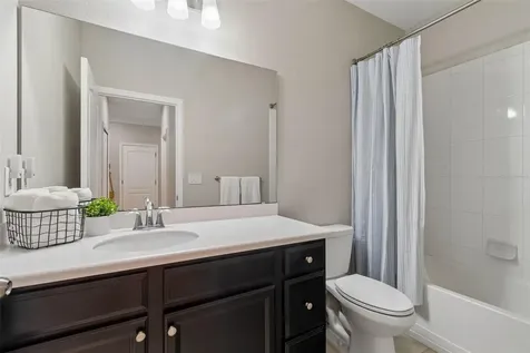 16156 Blossom Lake Drive Jacksonville FL 32218
