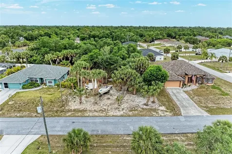 3949 Derrick Street North Port FL 34288