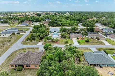 3949 Derrick Street North Port FL 34288