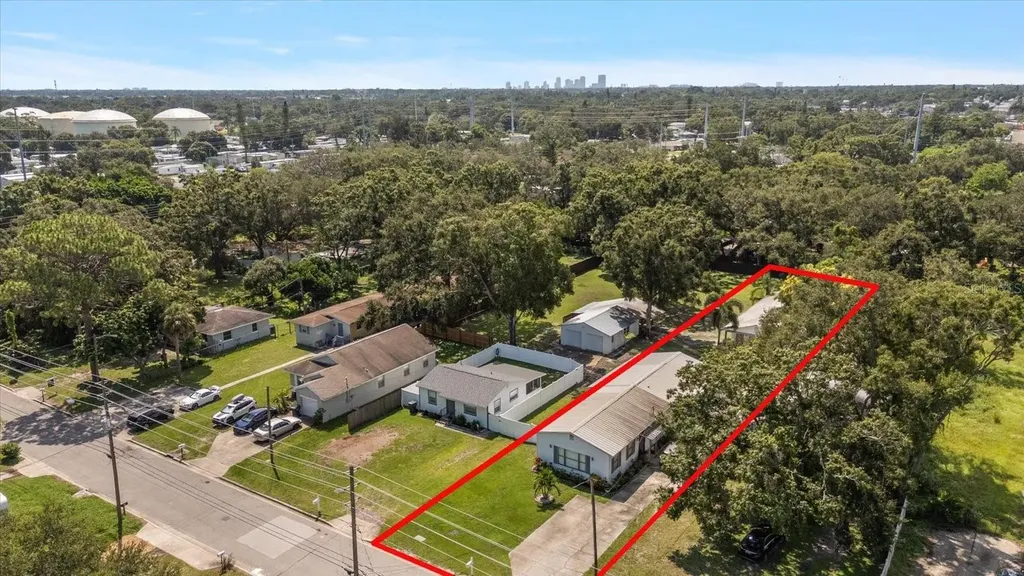 3290 70th Avenue N St Petersburg FL 33702