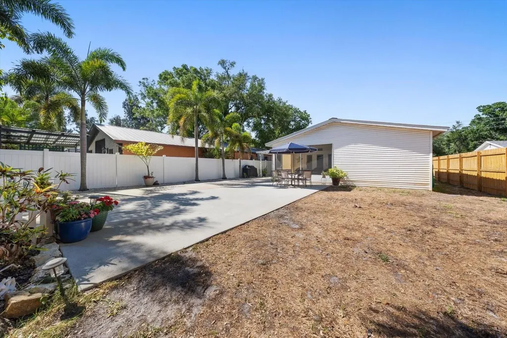3290 70th Avenue N St Petersburg FL 33702