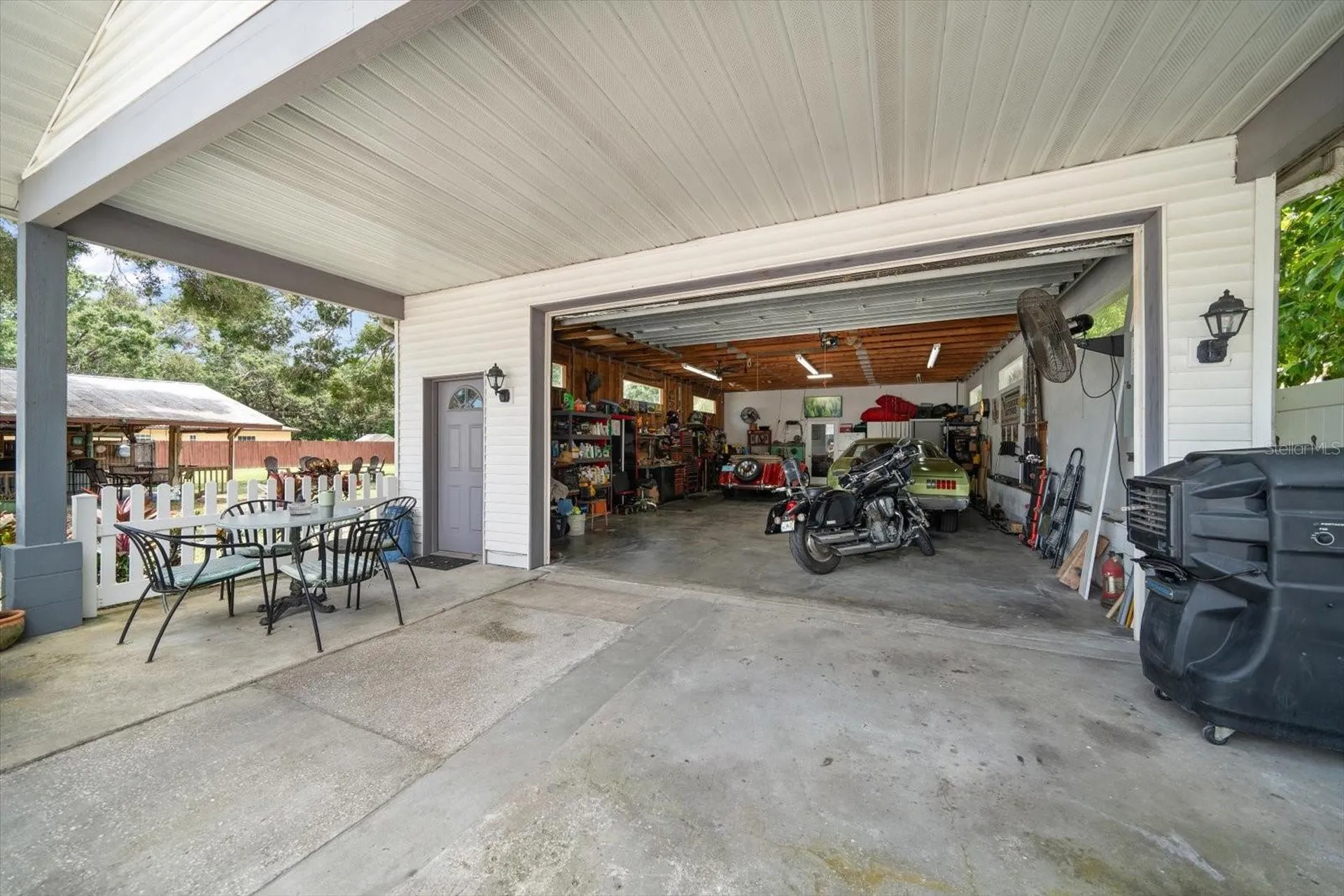 3290 70th Avenue N St Petersburg FL 33702