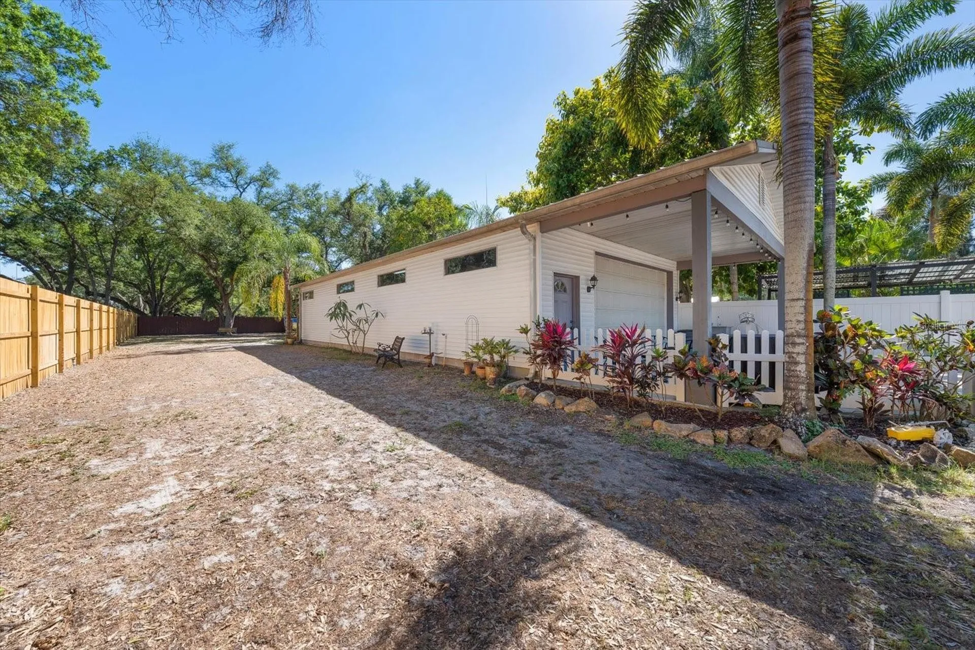 3290 70th Avenue N St Petersburg FL 33702