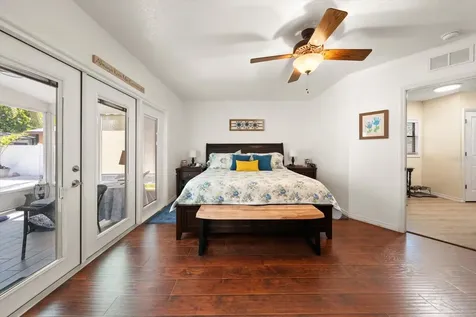 3290 70th Avenue N St Petersburg FL 33702