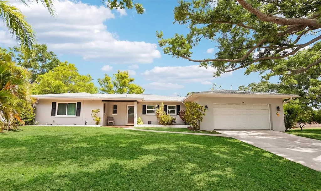 992 Hillwood Drive Dunedin FL 34698