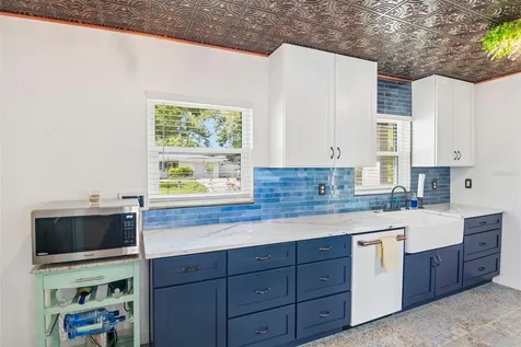 992 Hillwood Drive Dunedin FL 34698