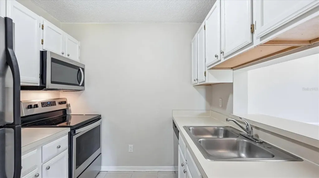 4033 Crockers Lake Boulevard Sarasota FL 34238