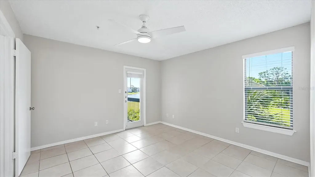 4033 Crockers Lake Boulevard Sarasota FL 34238