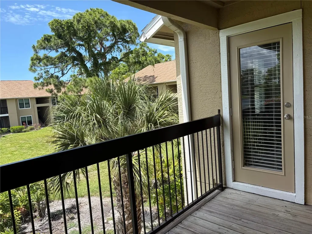 4033 Crockers Lake Boulevard Sarasota FL 34238