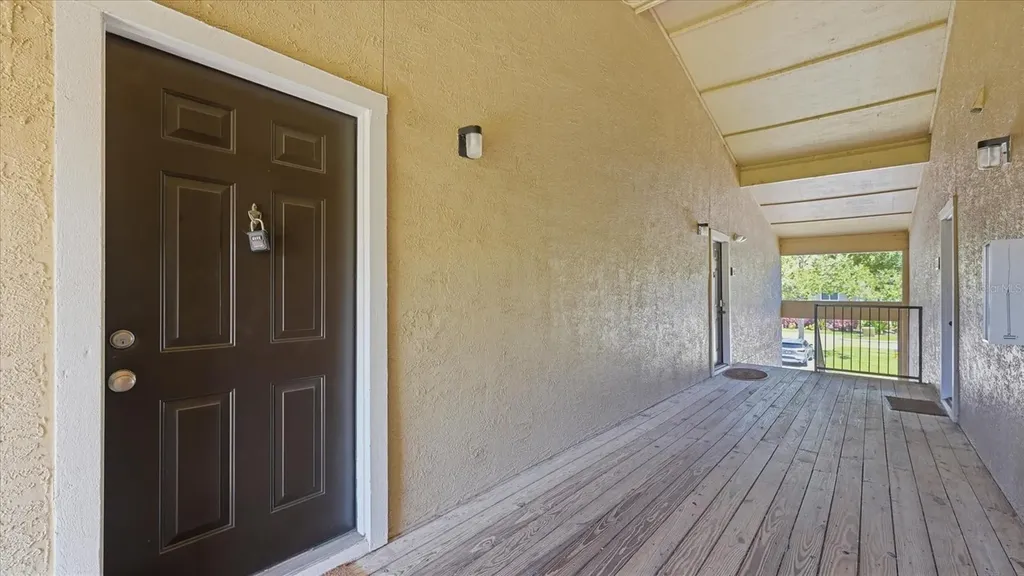 4033 Crockers Lake Boulevard Sarasota FL 34238
