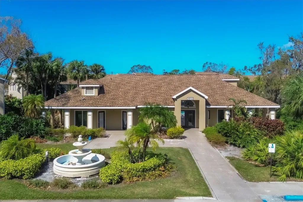 4033 Crockers Lake Boulevard Sarasota FL 34238