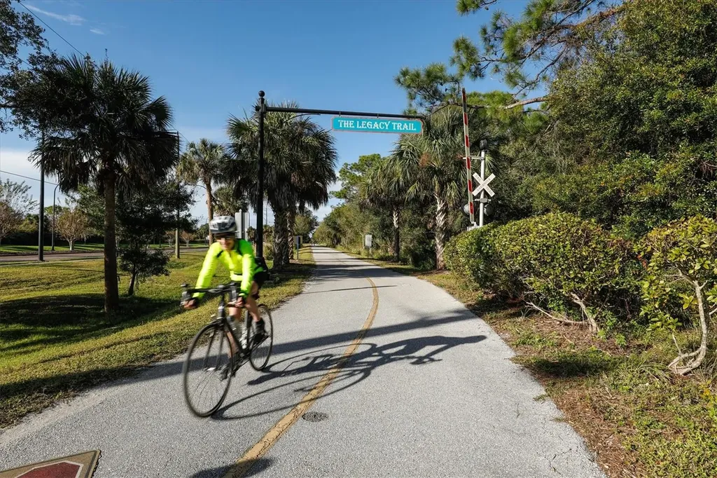 4033 Crockers Lake Boulevard Sarasota FL 34238