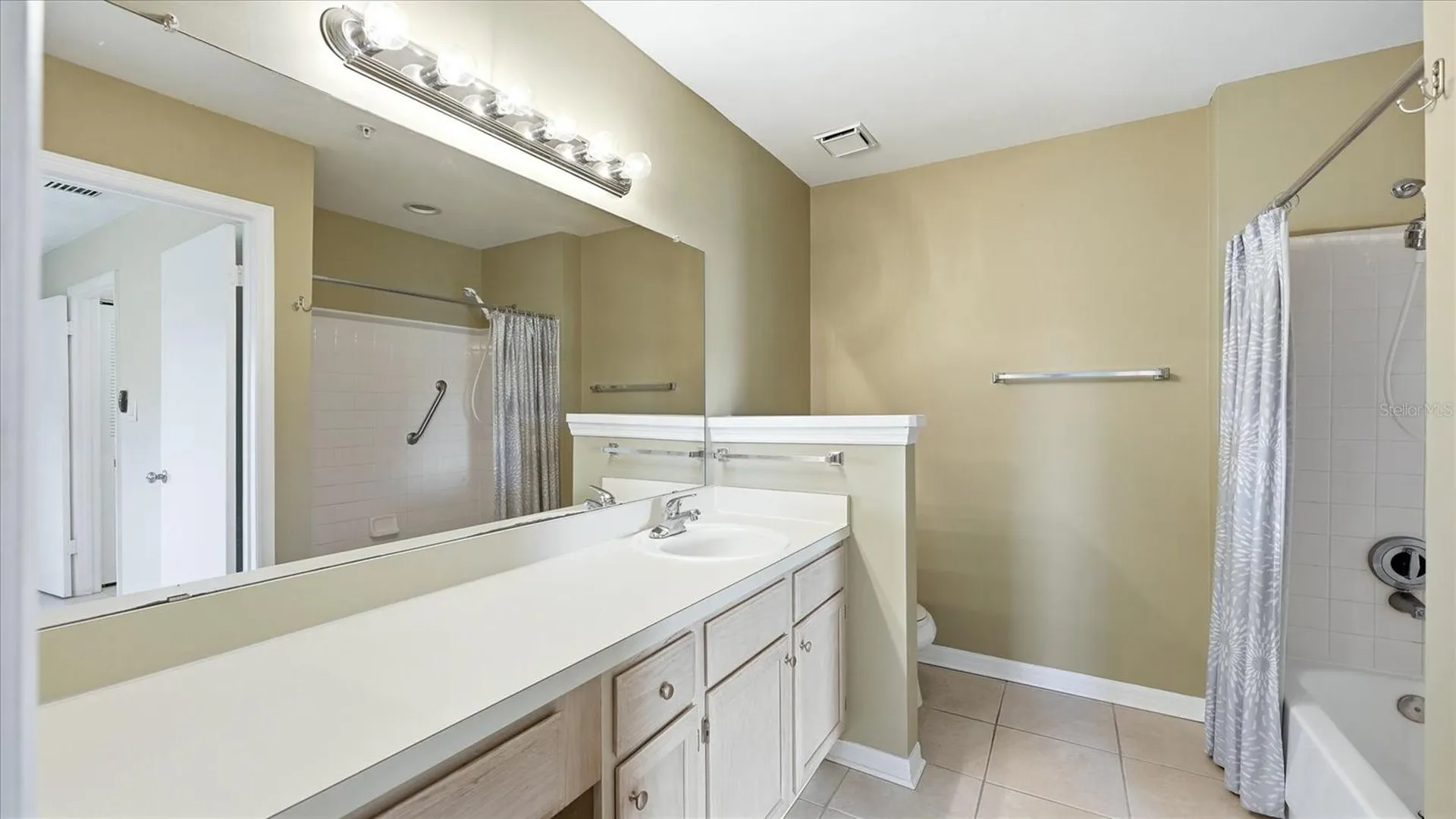 4033 Crockers Lake Boulevard Sarasota FL 34238