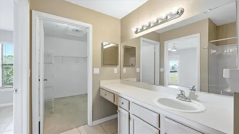 4033 Crockers Lake Boulevard Sarasota FL 34238