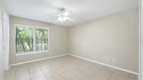 4033 Crockers Lake Boulevard Sarasota FL 34238