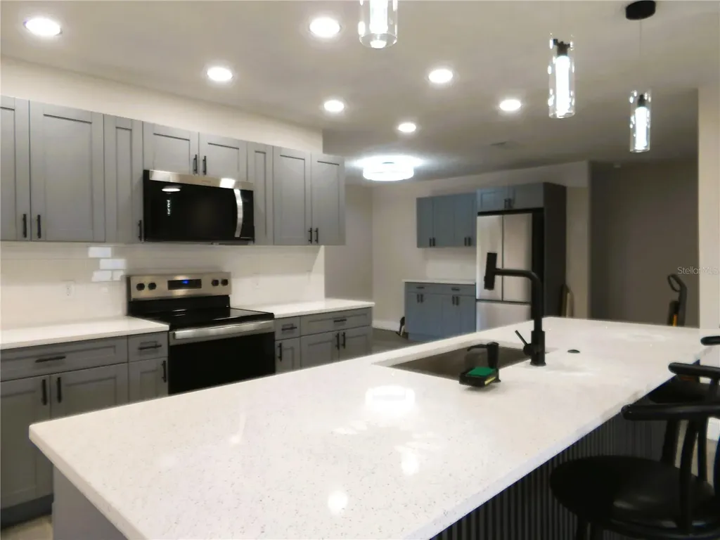 614 Huntington Street Brandon FL 33511