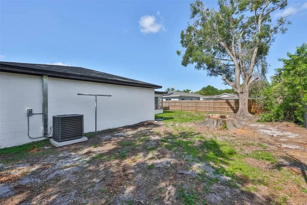 614 Huntington Street Brandon FL 33511
