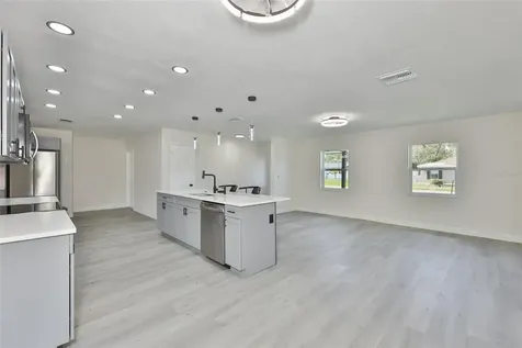 614 Huntington Street Brandon FL 33511