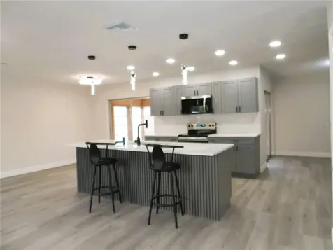 614 Huntington Street Brandon FL 33511