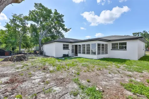 614 Huntington Street Brandon FL 33511