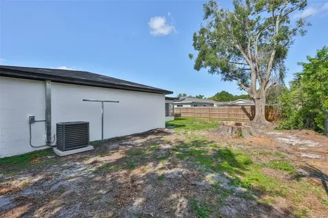 614 Huntington Street Brandon FL 33511