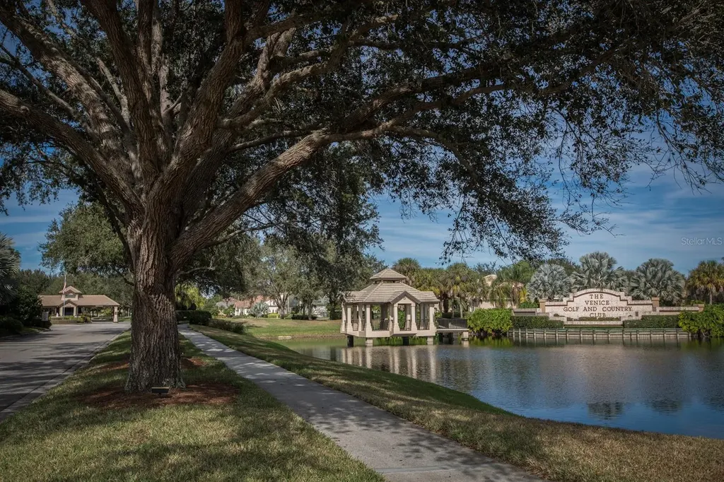535 Fallbrook Drive Venice FL 34292
