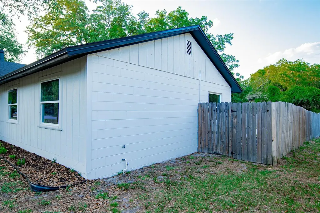 5147 Lake Nina Drive Orlando FL 32810