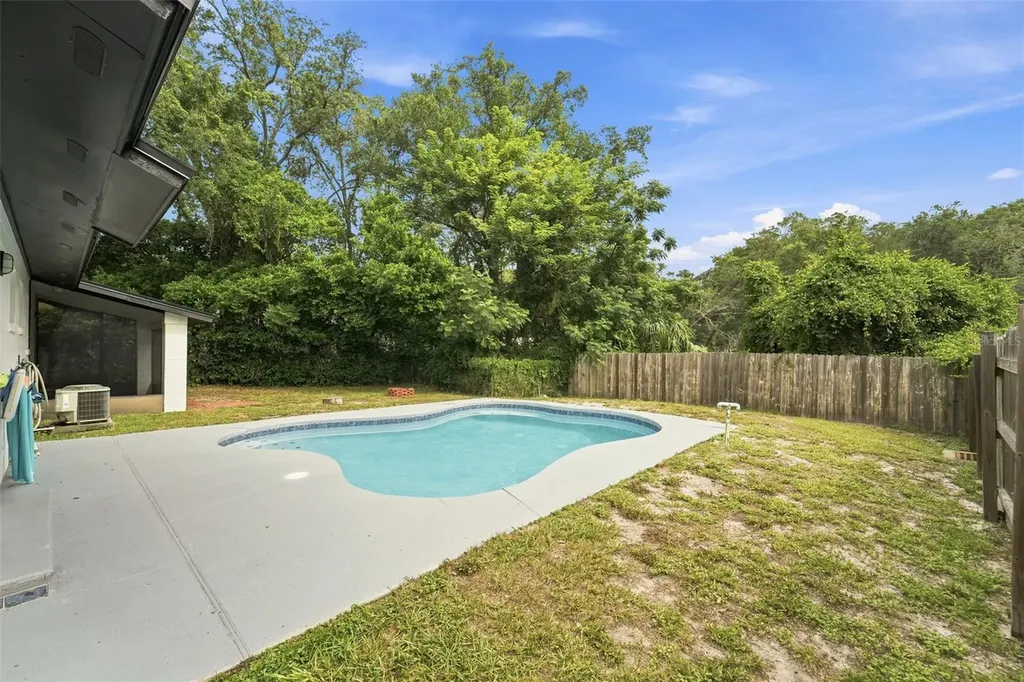 5147 Lake Nina Drive Orlando FL 32810