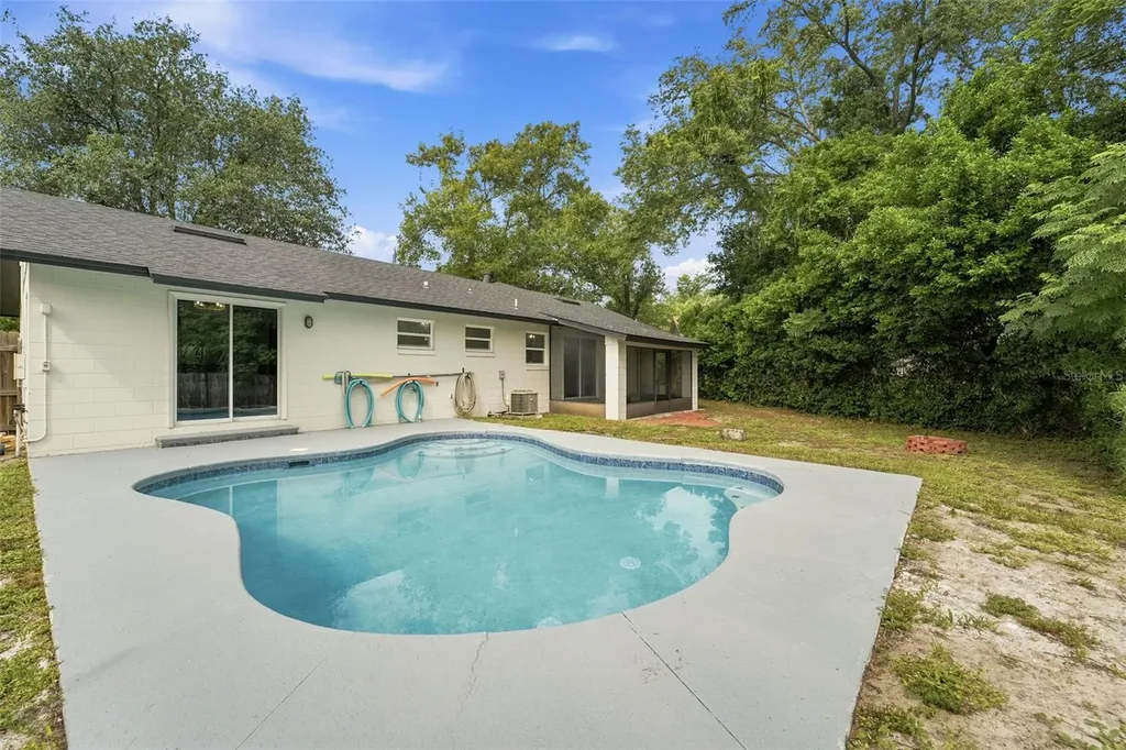 5147 Lake Nina Drive Orlando FL 32810