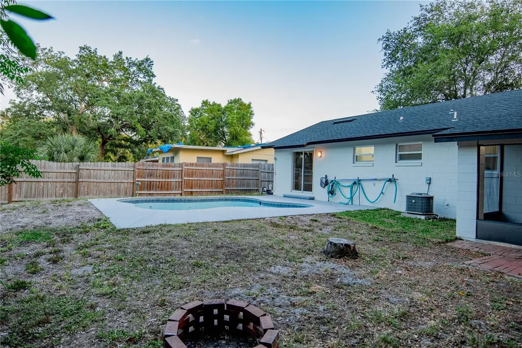 5147 Lake Nina Drive Orlando FL 32810
