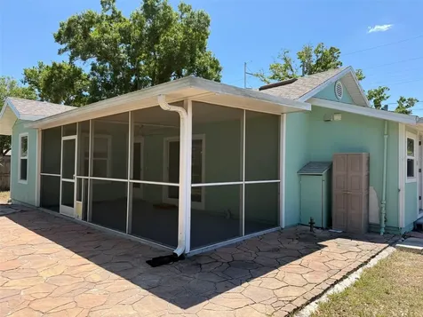 2787 41st Avenue N St Petersburg FL 33714